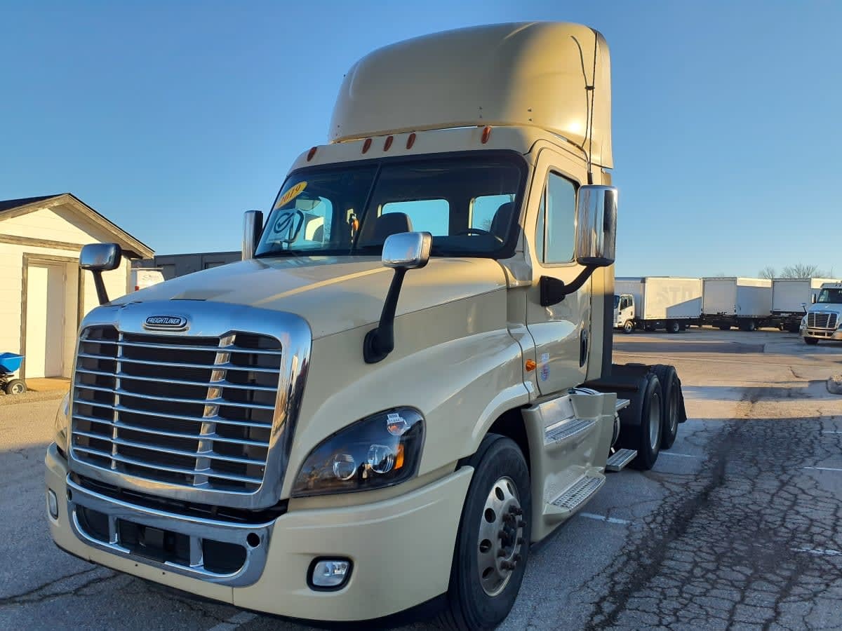 2019 FREIGHTLINER CASCADIA 125 in O Fallon, MO