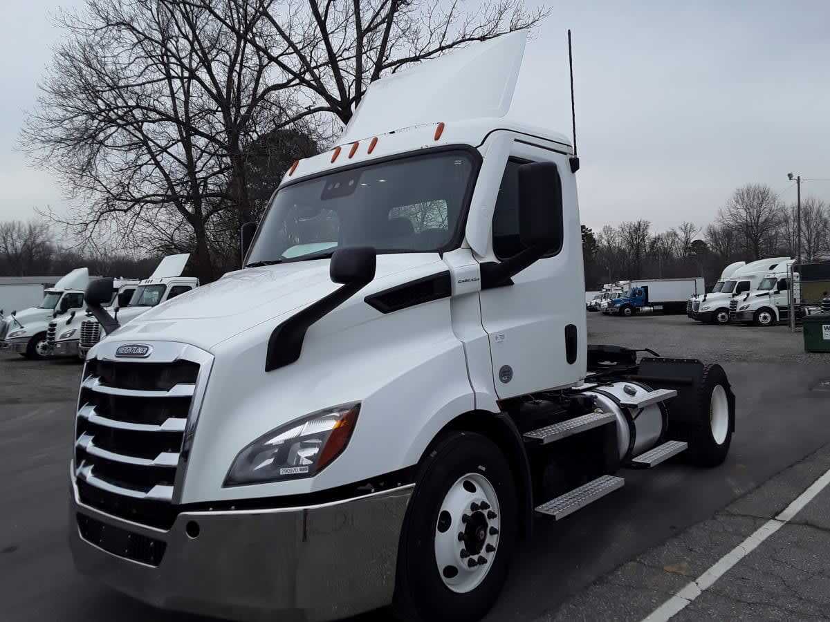2020 FREIGHTLINER CASCADIA 116 in Charlotte, NC