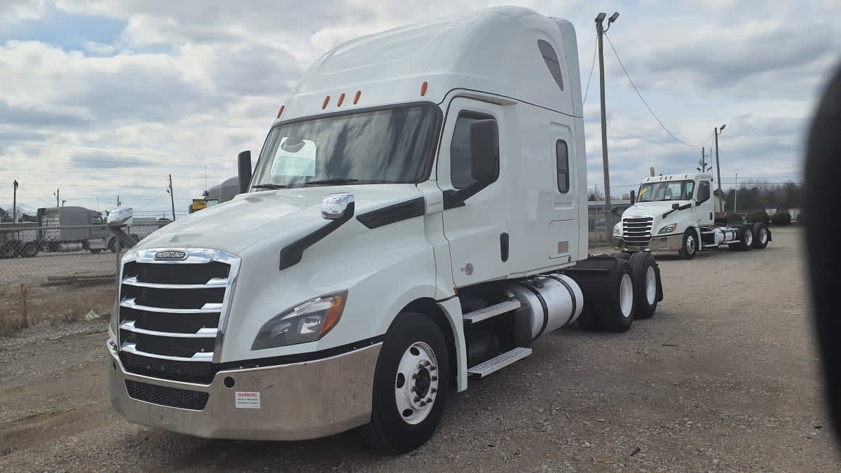 2020 FREIGHTLINER CASCADIA 126 in Birmingham, AL