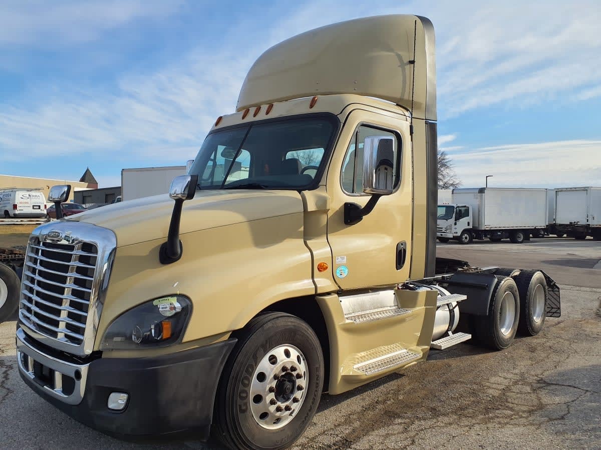 2019 FREIGHTLINER CASCADIA 125 in O Fallon, MO
