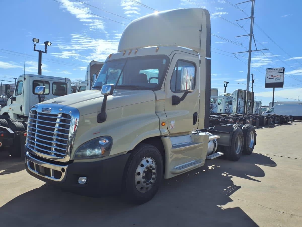 2019 FREIGHTLINER CASCADIA 125 in Dallas, TX