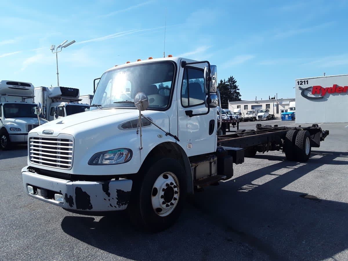 2018 FREIGHTLINER BUSINESS CLASS M2 106 in Allentown, PA