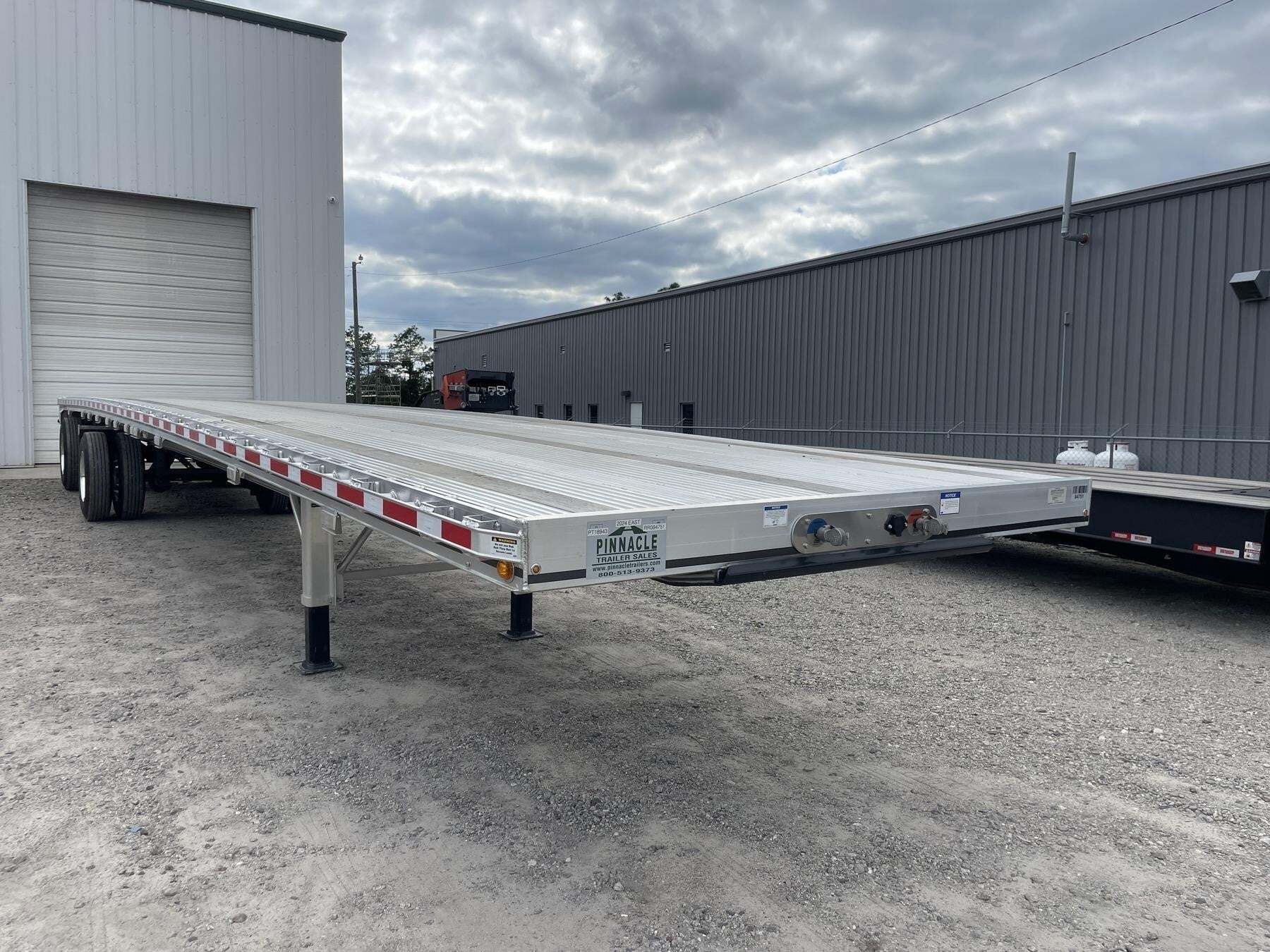 2024 EAST 48' X 102" X ALUMINUM FLATBED in Spartanburg, SC