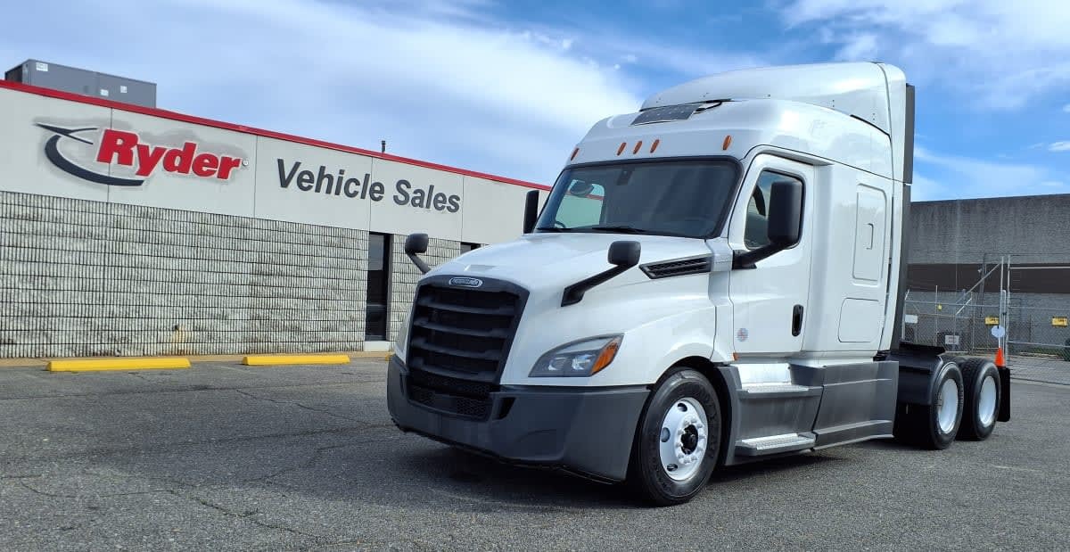 2019 FREIGHTLINER CASCADIA 126 in Memphis, TN