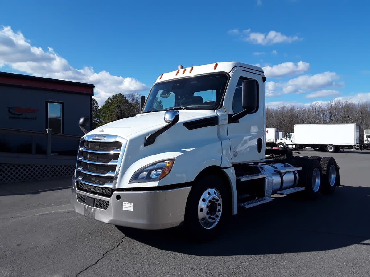 2021 FREIGHTLINER CASCADIA 126 in North Little Rock, AR