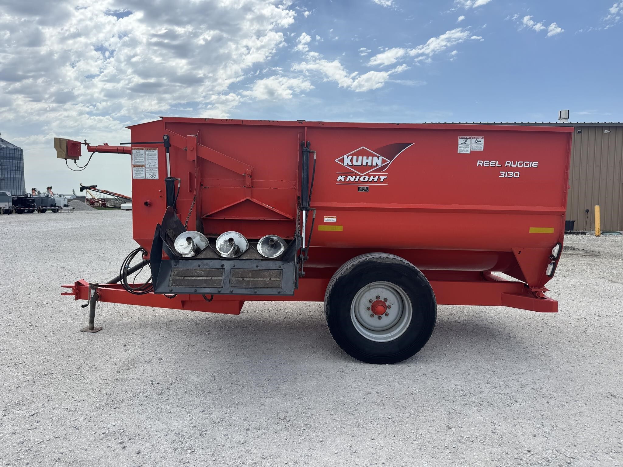 2011 KUHN KNIGHT 3130 in Lu Verne, IA