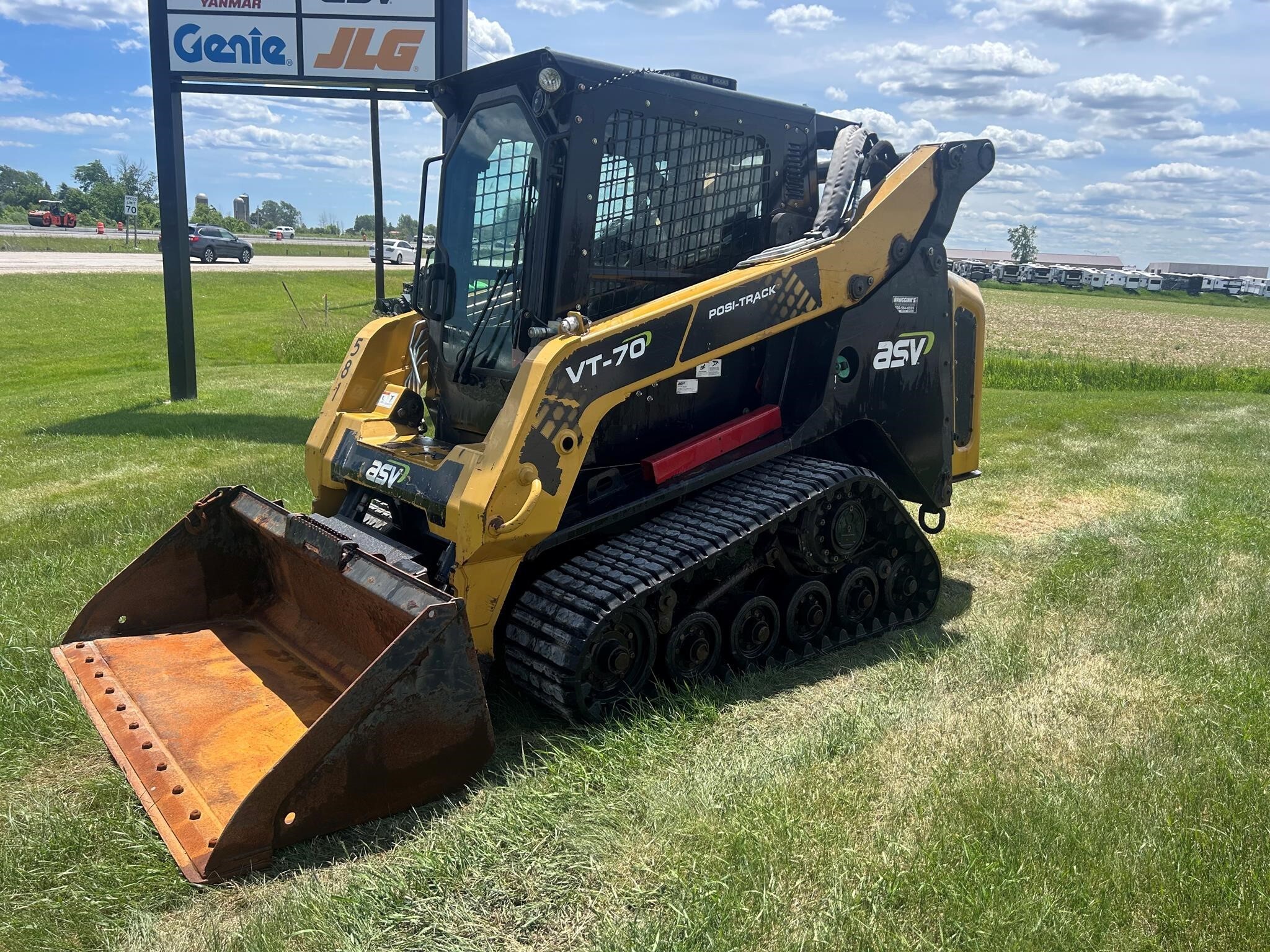 2018 ASV POSI-TRACK VT70 in Sheboygan, WI