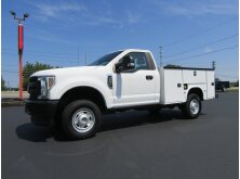 Commercial Vehicles for Farms: Top Trucks and Equipment for Work image