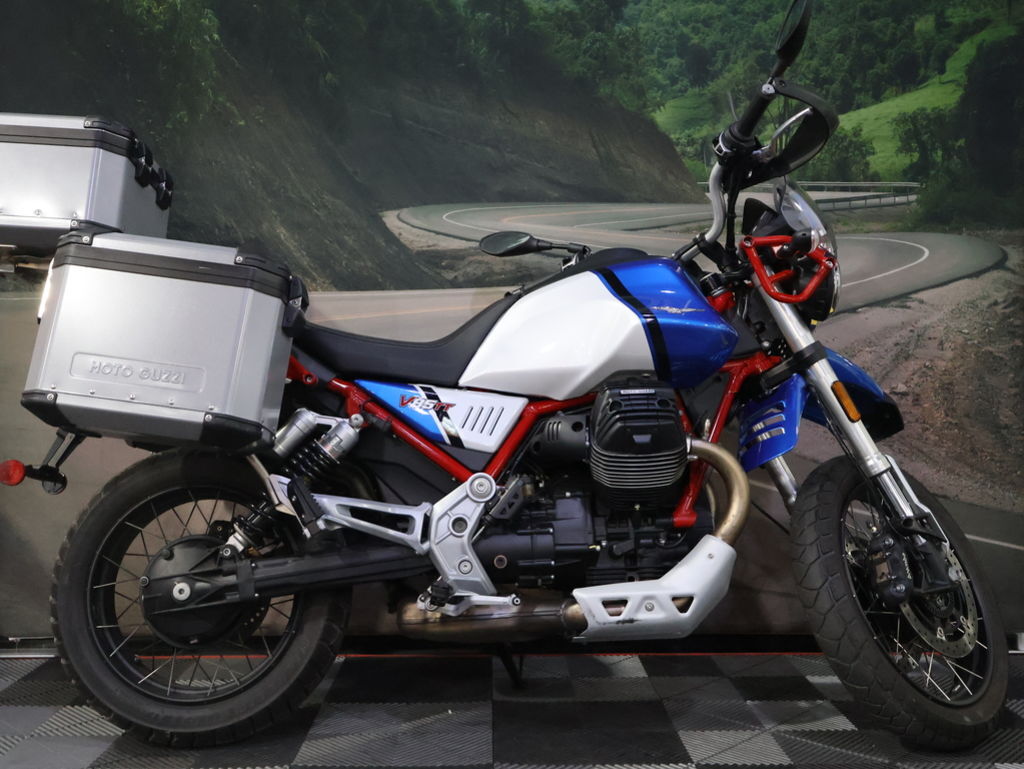2023 Moto Guzzi V85 TT Adventure TT ADVENTURE in Chatsworth, CA