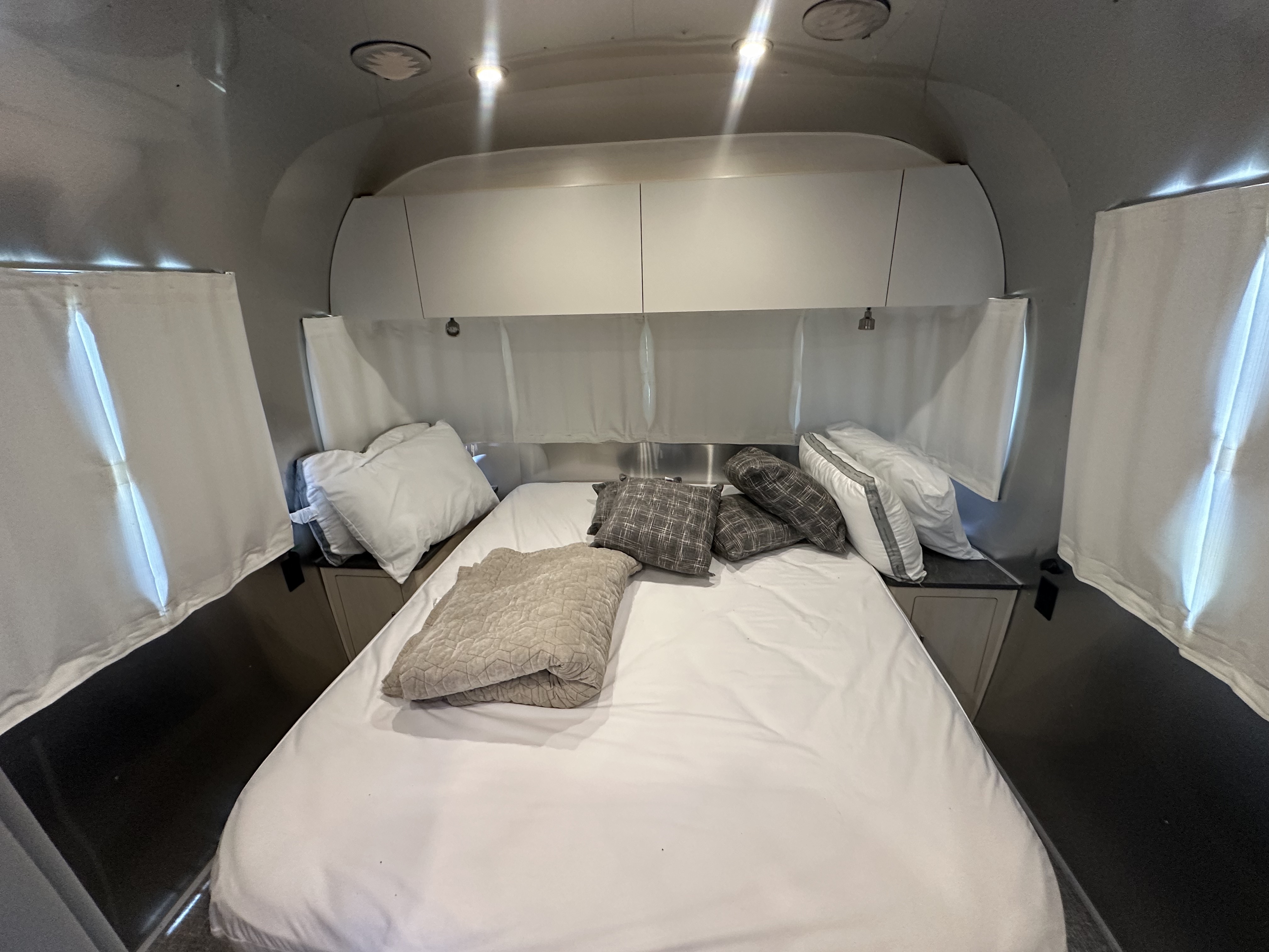 2023 Airstream FLYING CLOUD 30FB BUNK in tampa FL