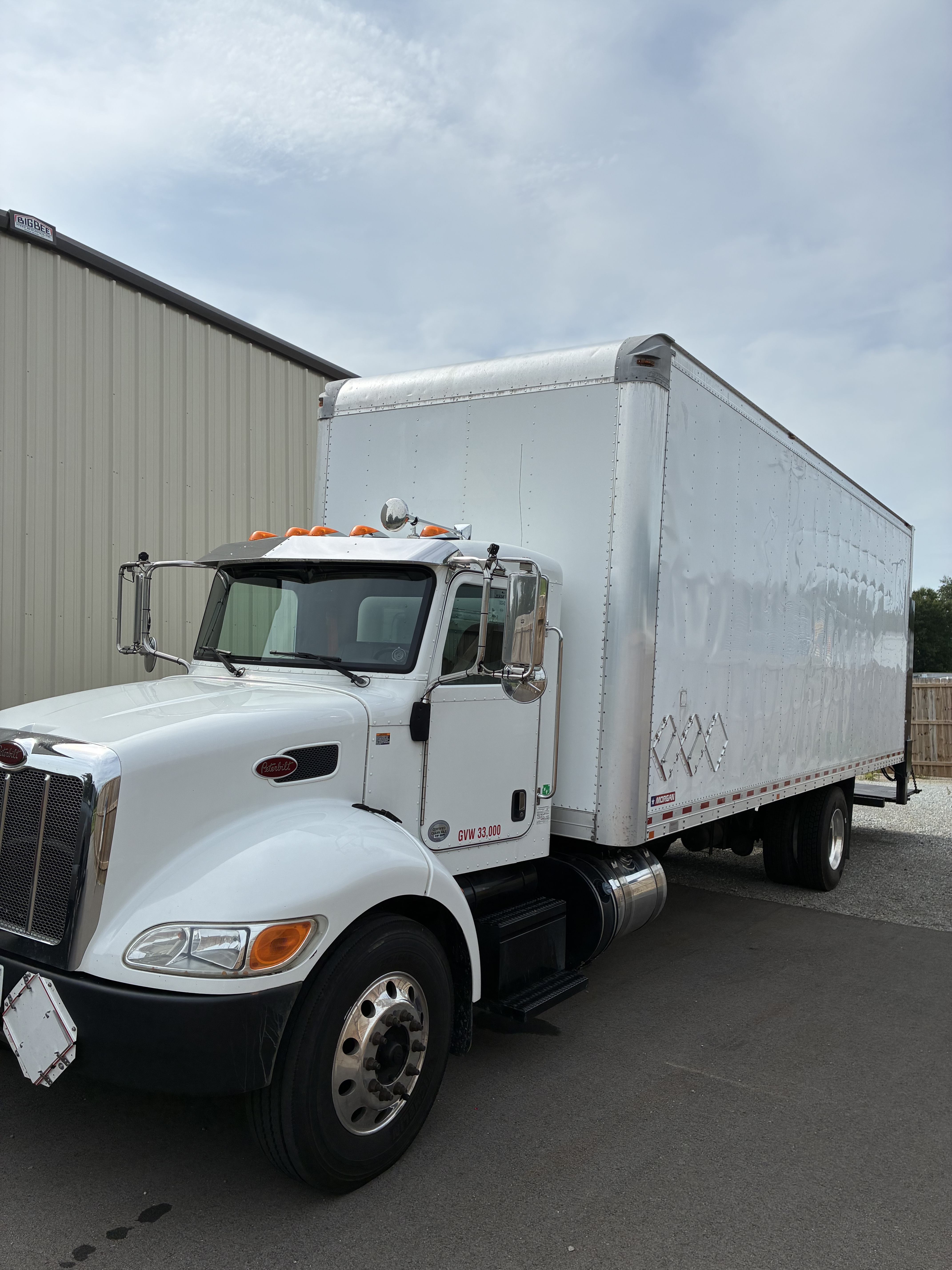 2017 PETERBILT 337 in Huntsville, AL