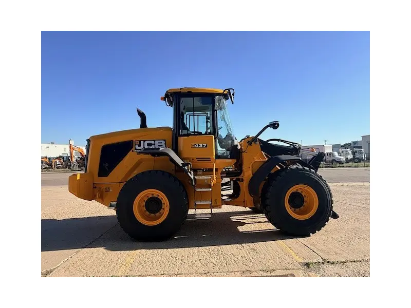 2025 JCB 437