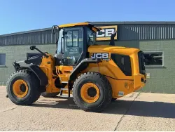 2025 JCB 437