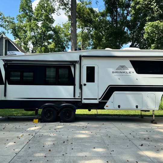 2024 Brinkley MODEL Z 3100 RV