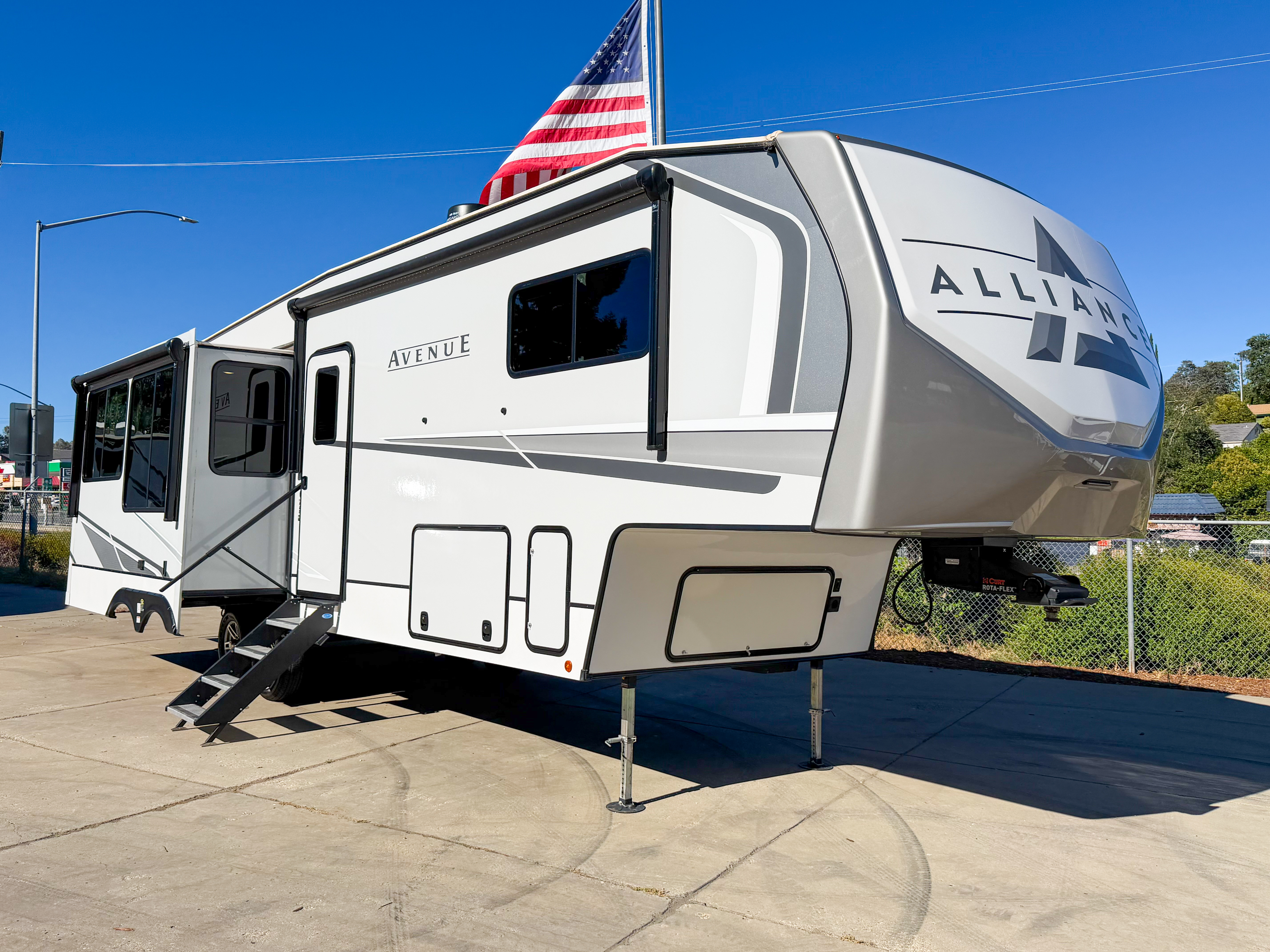 2024 Alliance Rv AVENUE 32RLS in auburn CA