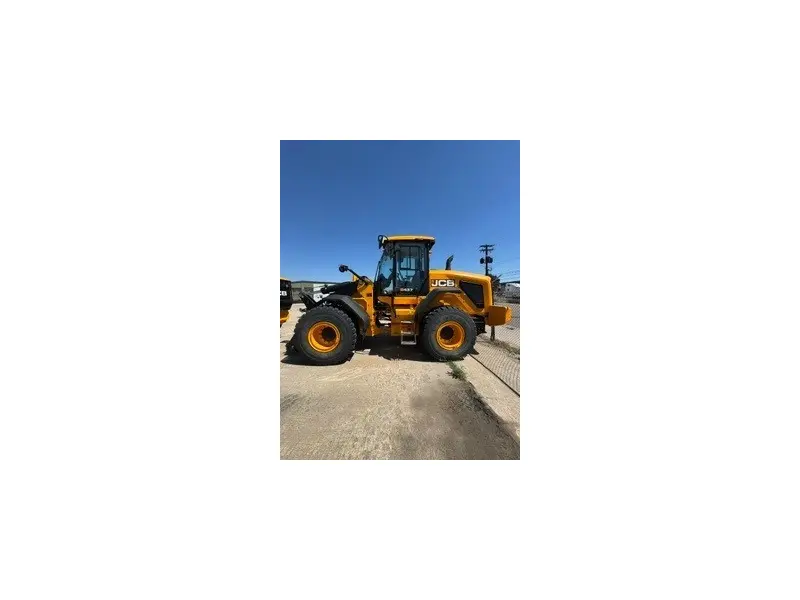 2025 JCB 437