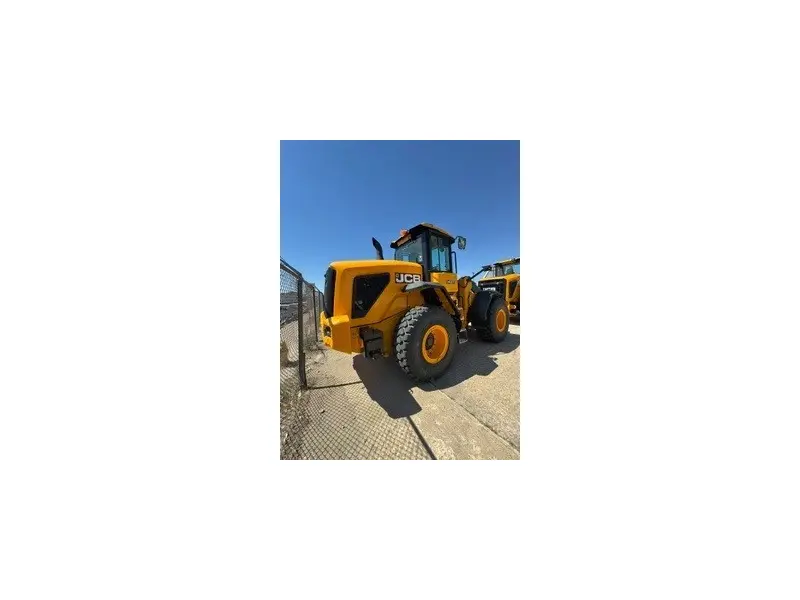 2025 JCB 437