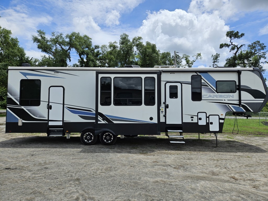 2023 Keystone CARBON 358 in kennedale TX