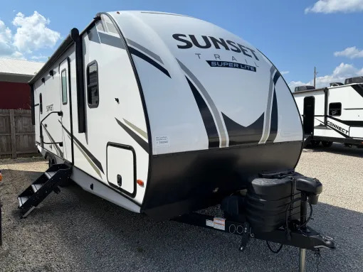 2024 Crossroads SUNSET TRAIL SS253RB RV