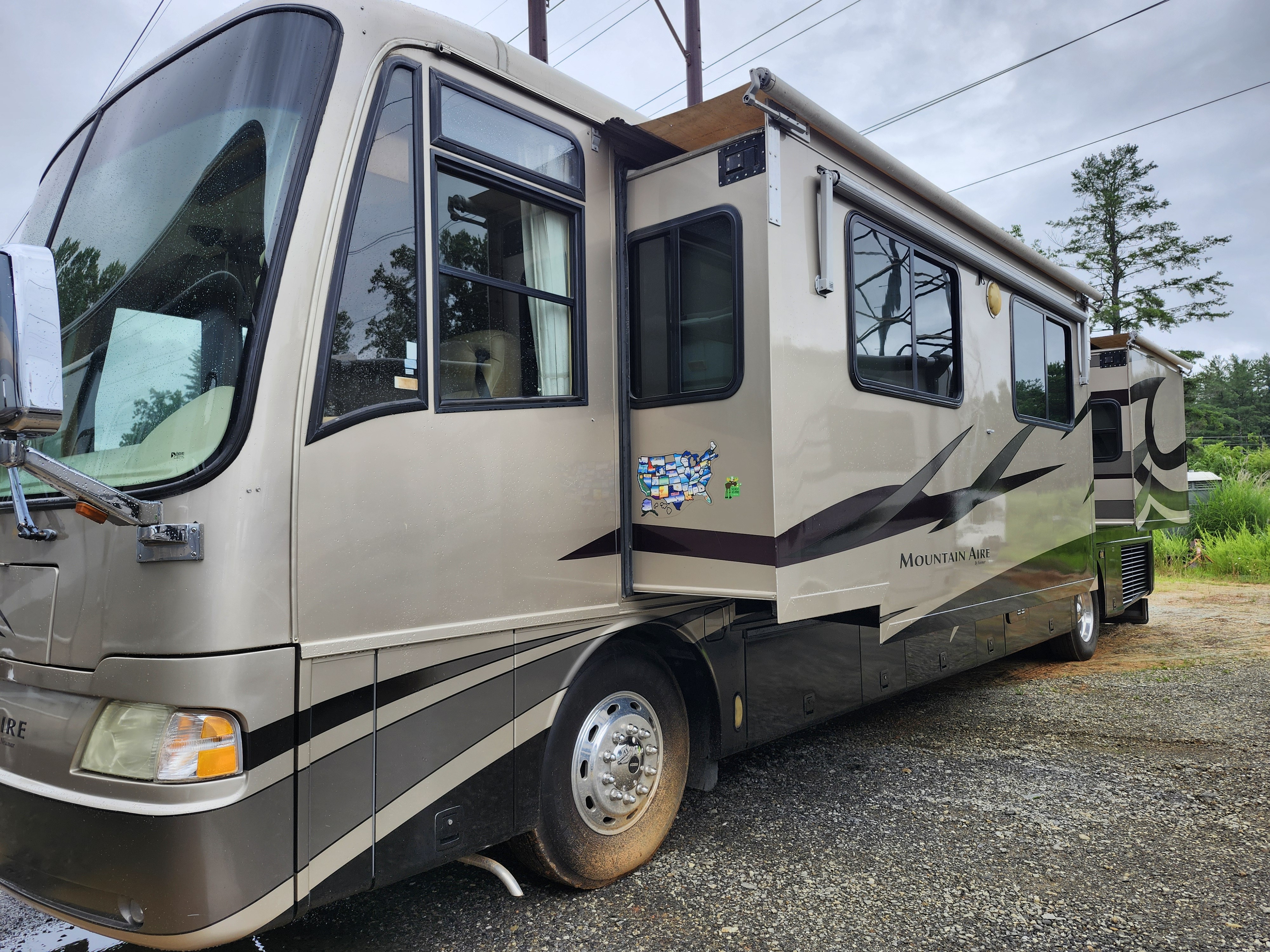 2004 Newmar MOUNTAIN AIRE 4018 in hendersonville NC