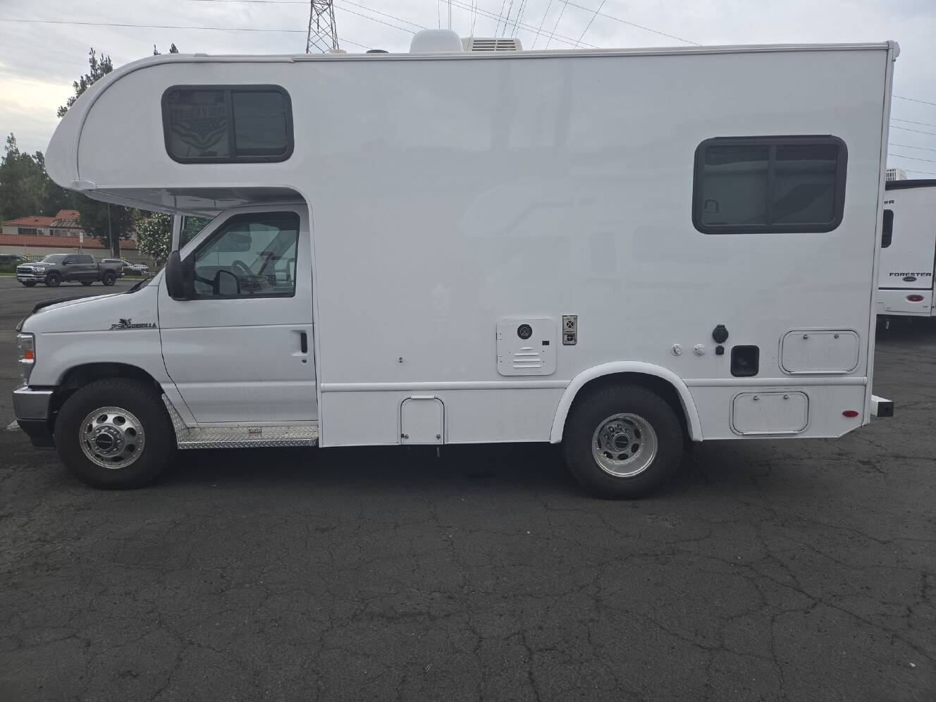 A photo of this 2026 Thor Motor Coach CHATEAU 19Z