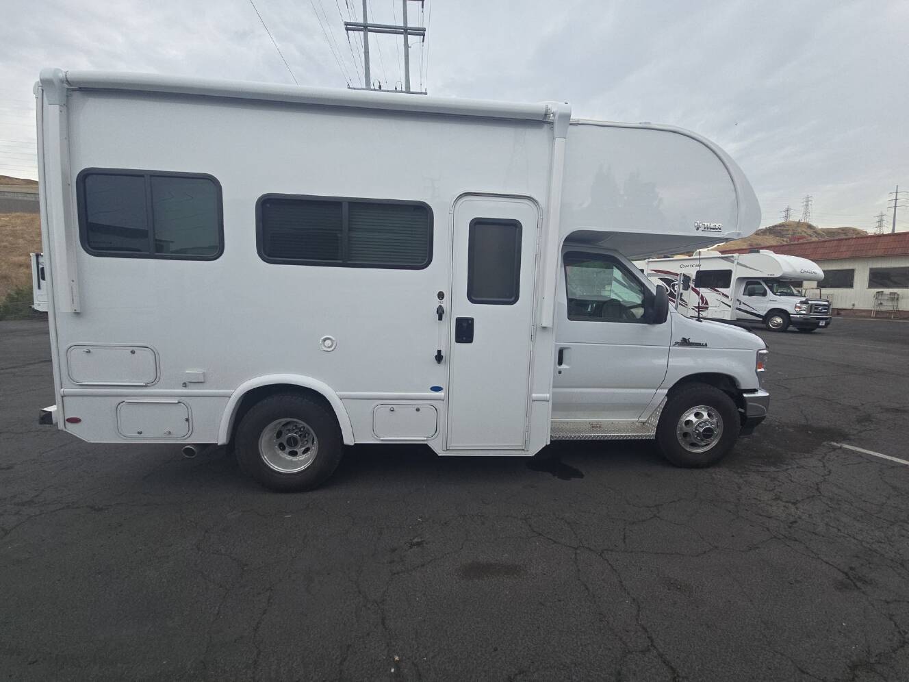 A photo of this 2026 Thor Motor Coach CHATEAU 19Z