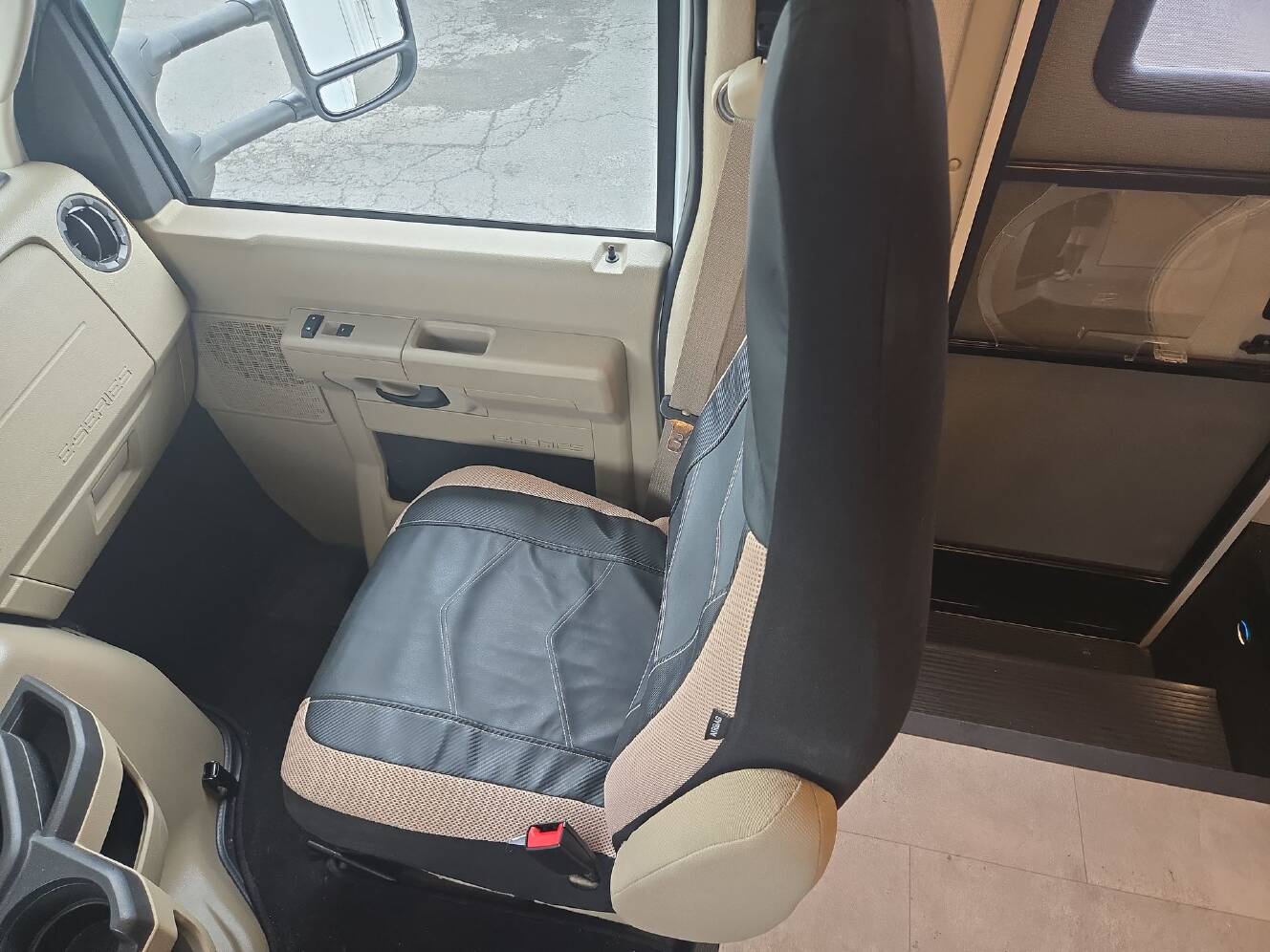 A photo of this 2026 Thor Motor Coach CHATEAU 19Z