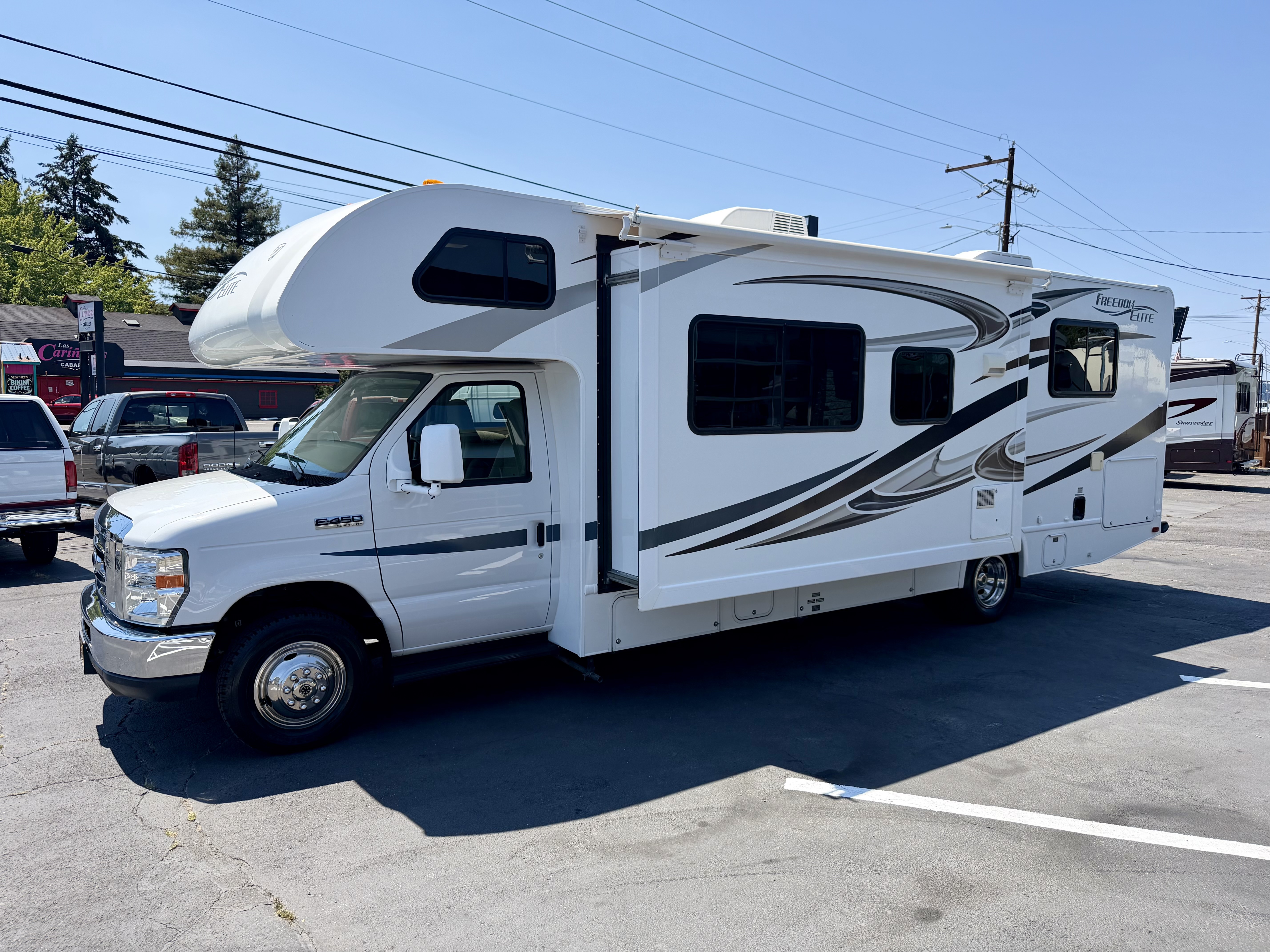2013 Thor Motor Coach FREEDOM ELITE 28Z in beaverton OR