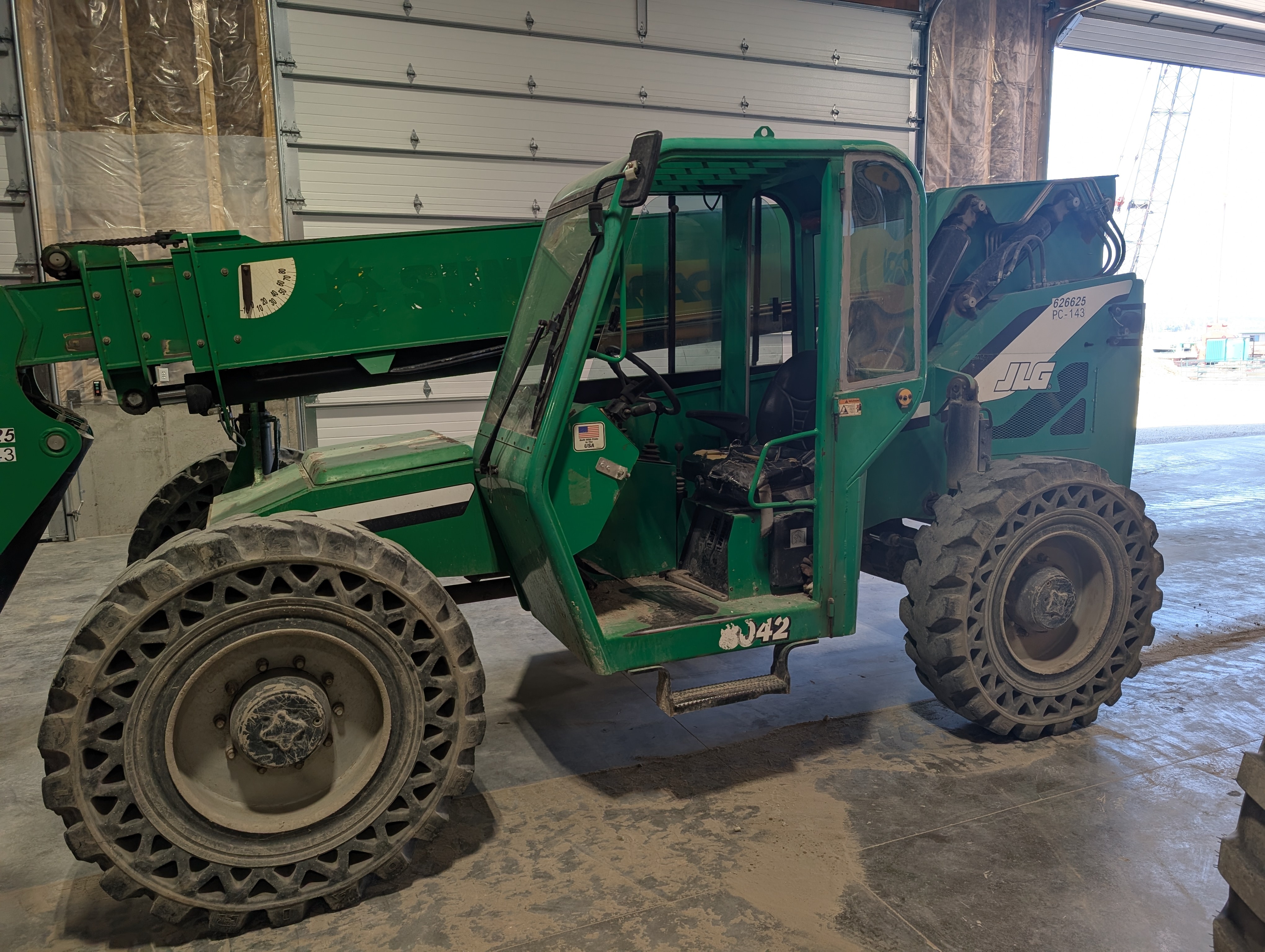 2014 SKYTRAK 8042 in Sturgeon Bay, WI