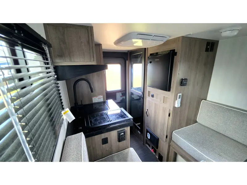 2026 Travel Lite Rv Up Country 575U-XS