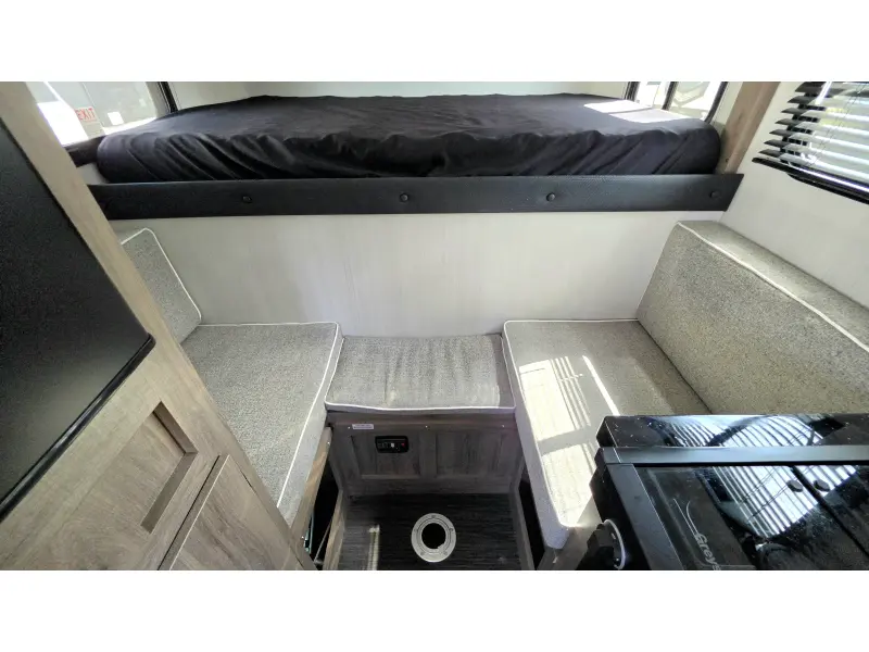 2026 Travel Lite Rv Up Country 575U-XS