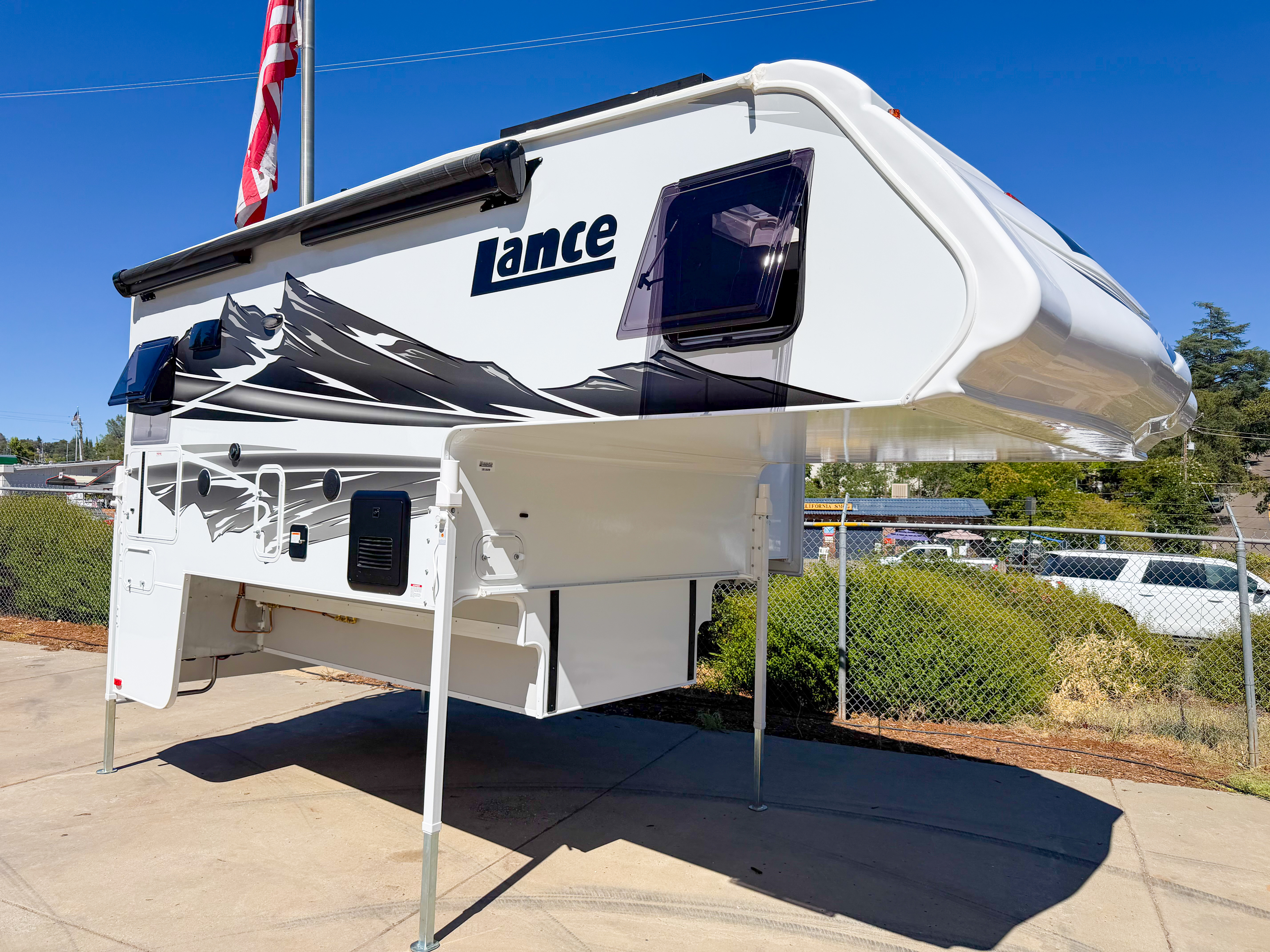 2027 Lance 975 TRUCK CAMPER in auburn CA