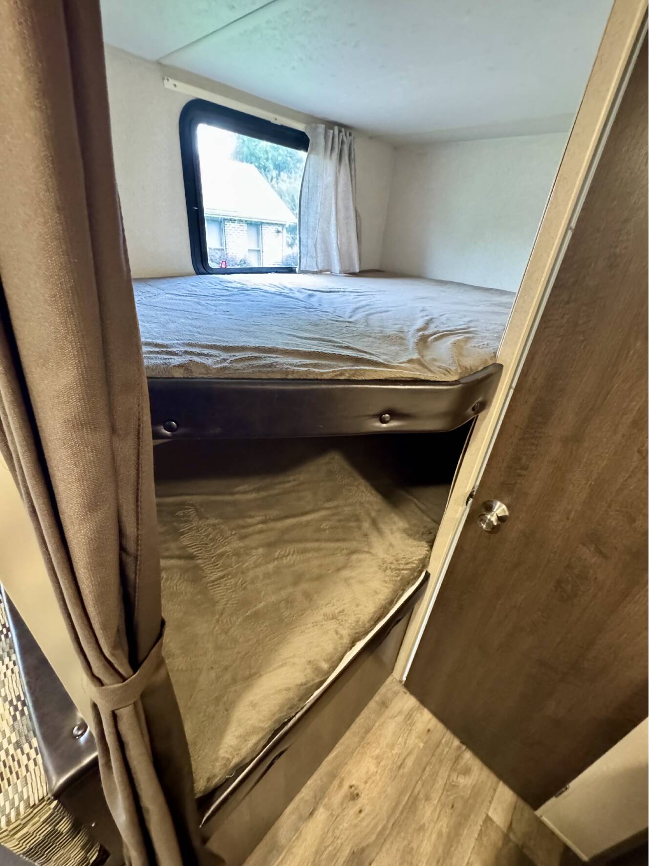 A photo of this 2018 Forest River WILDWOOD X-LITE 261BHXL