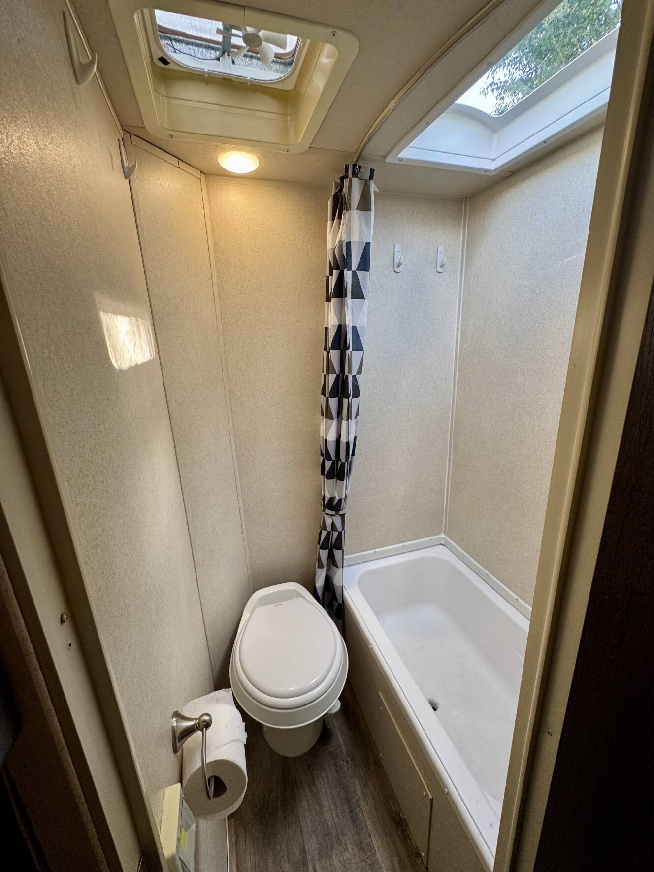 A photo of this 2018 Forest River WILDWOOD X-LITE 261BHXL