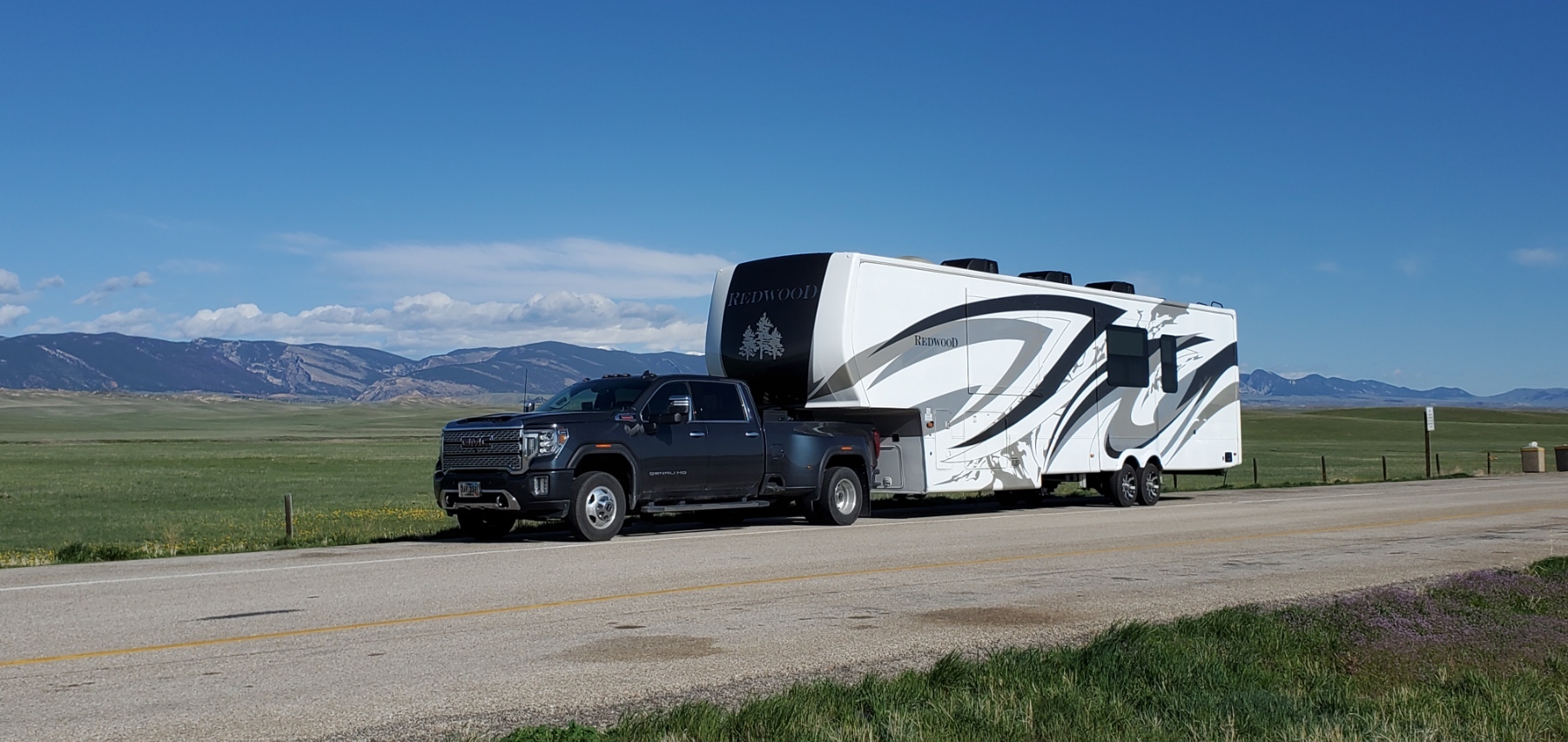 2020 Crossroads REDWOOD 4001LK RV