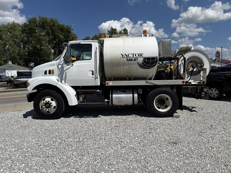 2004 STERLING L-LINE in Rushville, IN