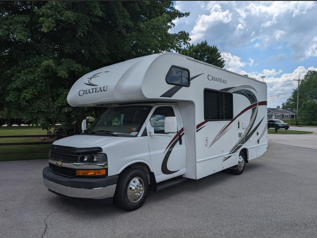 2018 Thor Motor Coach Chateau 22E in stow OH