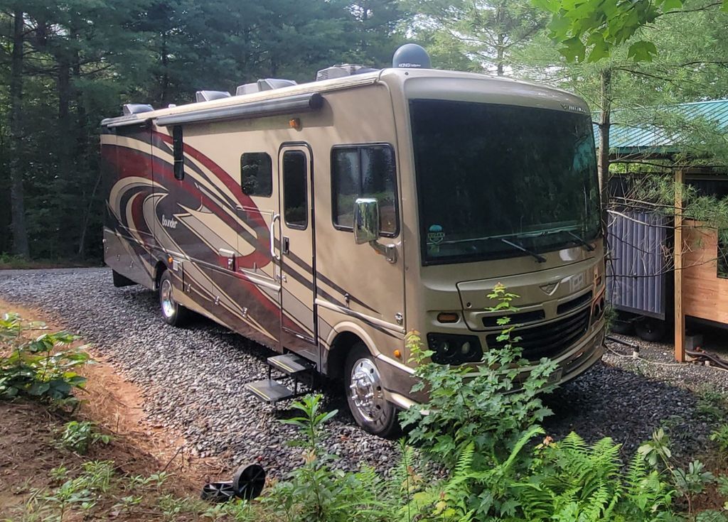 2018 Fleetwood Bounder 35K in murphy NC