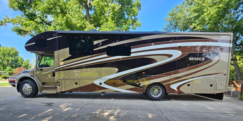2015 Jayco Seneca 36FK in danville IN