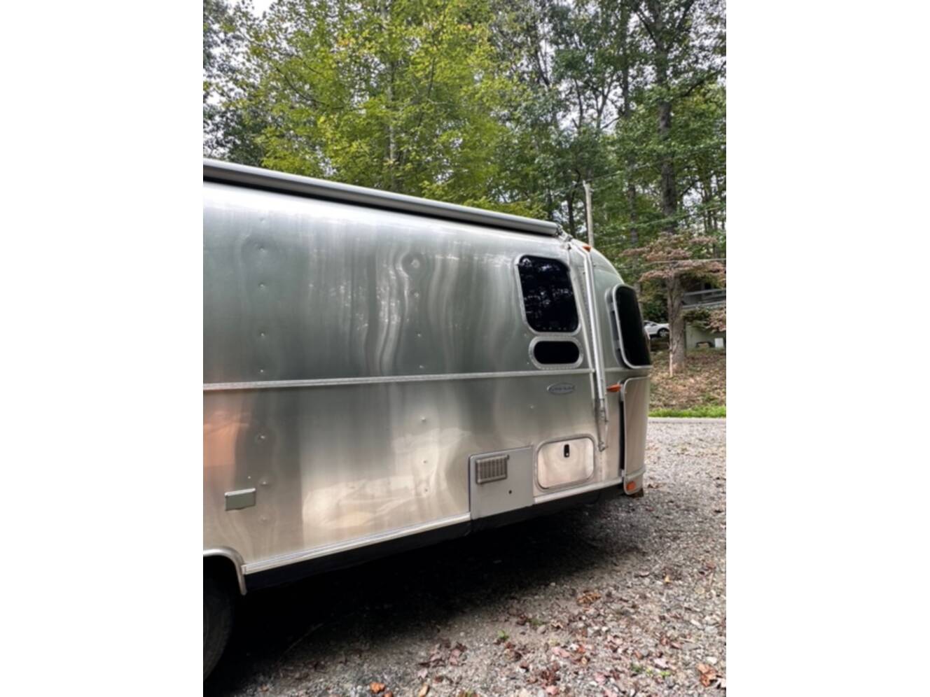 A photo of this 2019 Airstream FLYING CLOUD 23FB QUEEN
