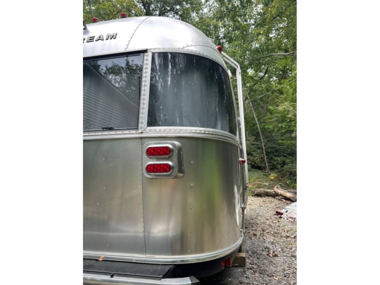 A photo of this 2019 Airstream FLYING CLOUD 23FB QUEEN
