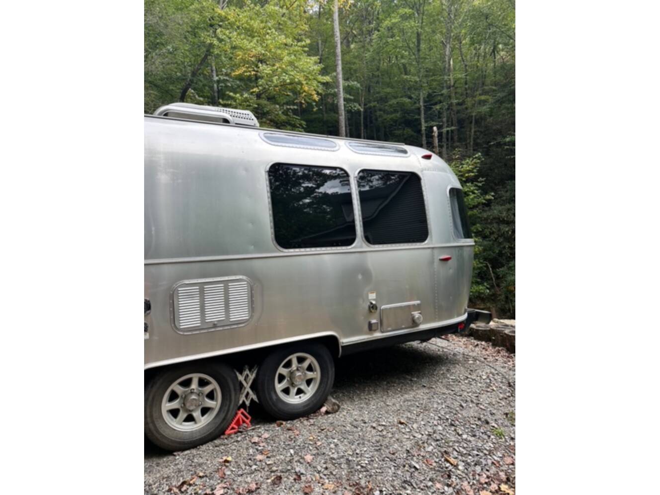 A photo of this 2019 Airstream FLYING CLOUD 23FB QUEEN