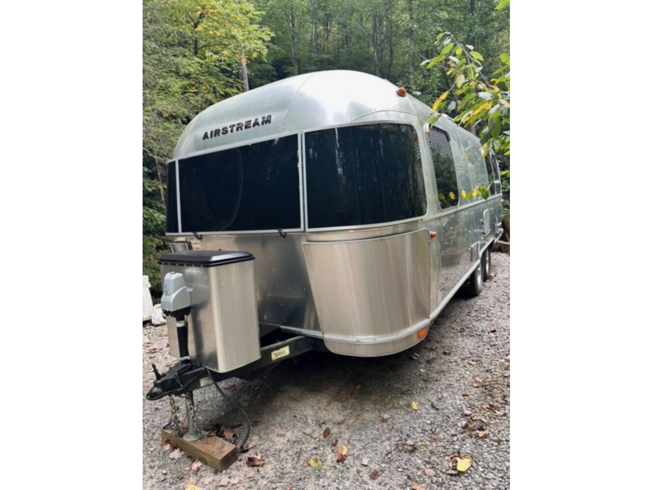 A photo of this 2019 Airstream FLYING CLOUD 23FB QUEEN