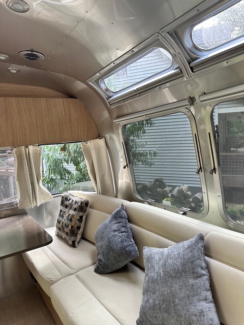 2019 Airstream FLYING CLOUD 23FB QUEEN in black mountain NC