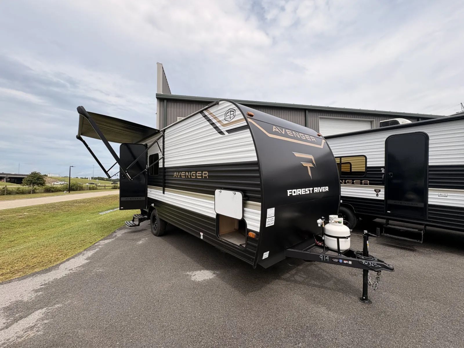 2027 Forest River AVENGER 17RDX in gulfport MS