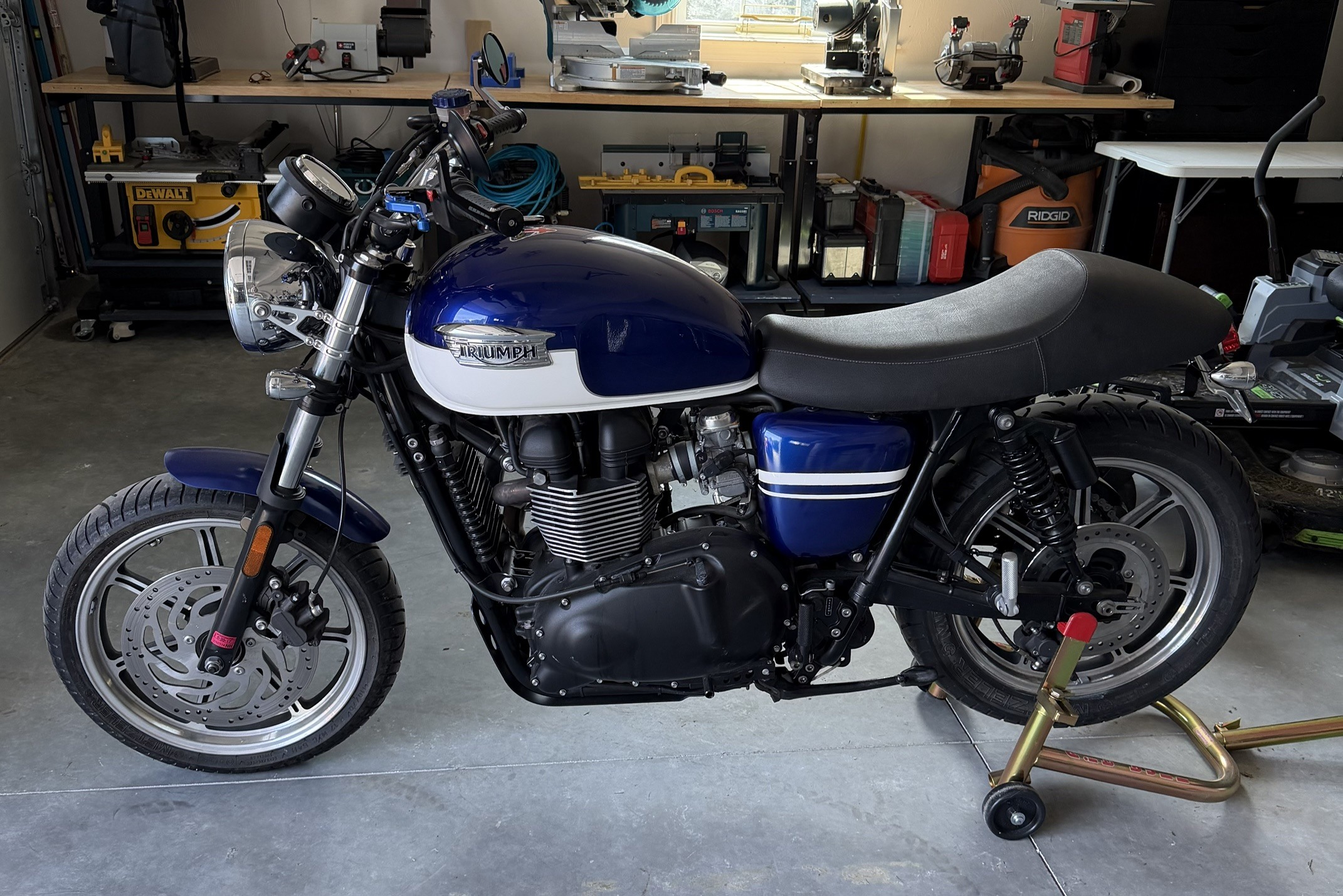 2015 Triumph BONNEVILLE SE in marlborough MA