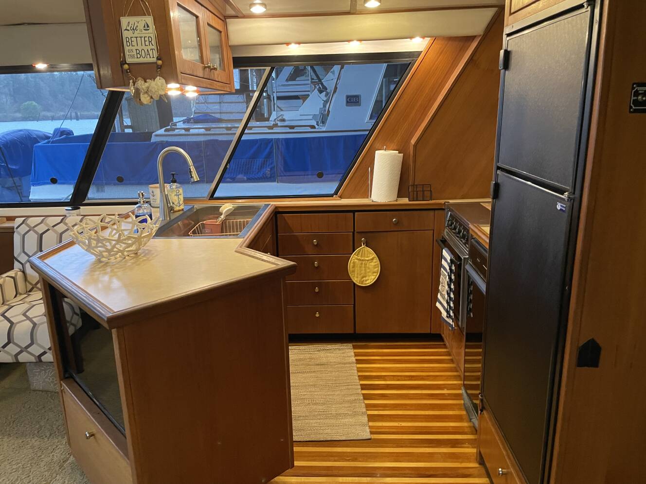 A photo of this 1995 Bayliner 4788 PILOTHOUSE MOTORYACHT
