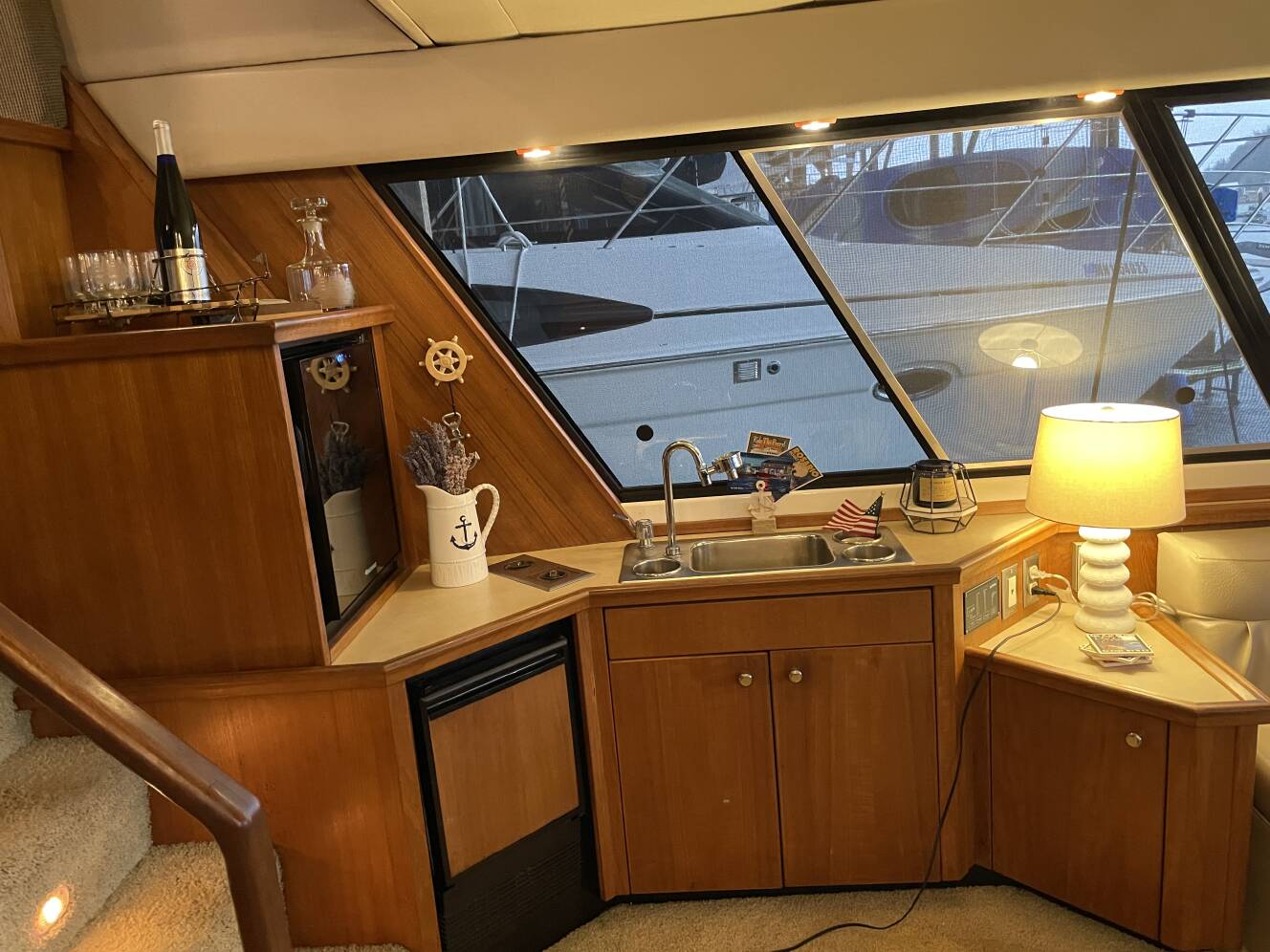 A photo of this 1995 Bayliner 4788 PILOTHOUSE MOTORYACHT