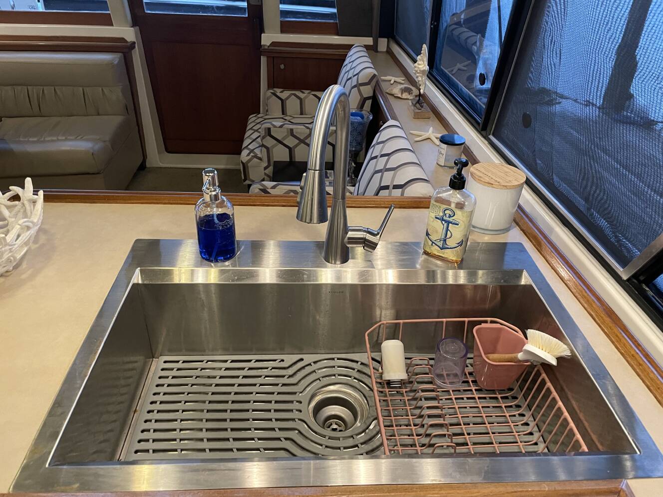 A photo of this 1995 Bayliner 4788 PILOTHOUSE MOTORYACHT