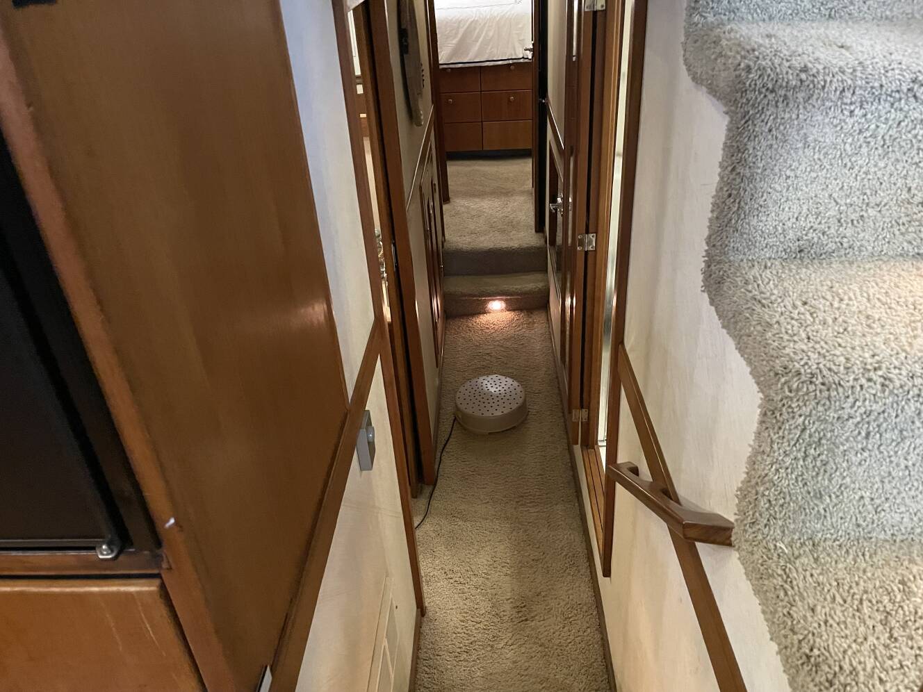 A photo of this 1995 Bayliner 4788 PILOTHOUSE MOTORYACHT